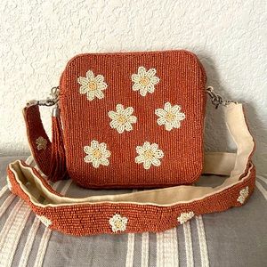 Beaded square daisy bag